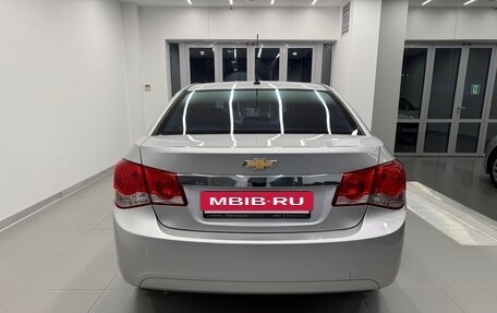 Chevrolet Cruze II, 2010 год, 760 000 рублей, 5 фотография