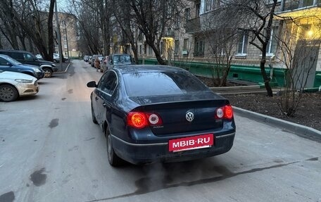 Volkswagen Passat B6, 2005 год, 380 000 рублей, 2 фотография