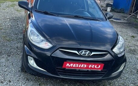 Hyundai Solaris II рестайлинг, 2012 год, 950 000 рублей, 4 фотография