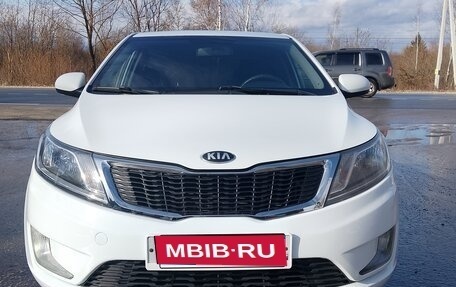 KIA Rio III рестайлинг, 2014 год, 740 000 рублей, 1 фотография