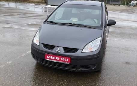 Mitsubishi Colt VI рестайлинг, 2004 год, 650 000 рублей, 1 фотография