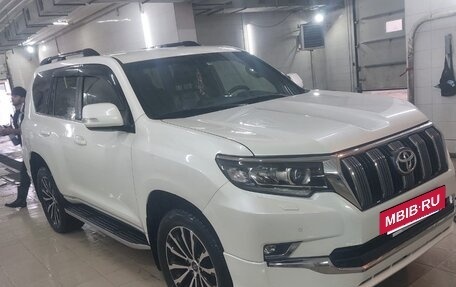 Toyota Land Cruiser Prado 150 рестайлинг 2, 2018 год, 5 500 000 рублей, 36 фотография