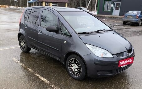 Mitsubishi Colt VI рестайлинг, 2004 год, 650 000 рублей, 2 фотография