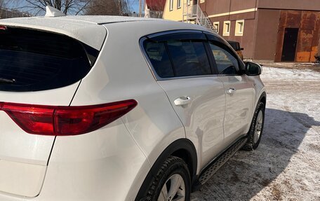 KIA Sportage IV рестайлинг, 2017 год, 1 750 000 рублей, 6 фотография