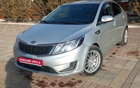 KIA Rio III рестайлинг, 2014 год, 1 050 000 рублей, 2 фотография