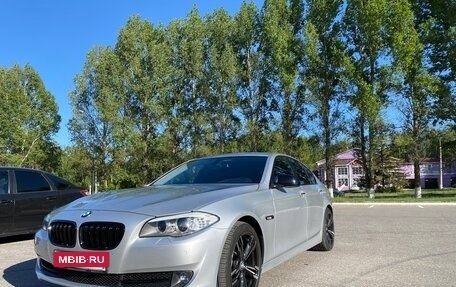 BMW 5 серия, 2012 год, 2 400 000 рублей, 2 фотография