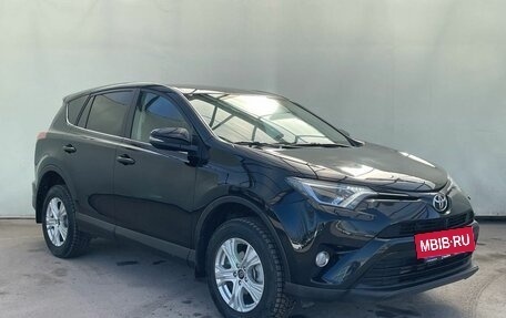 Toyota RAV4, 2018 год, 2 499 000 рублей, 2 фотография