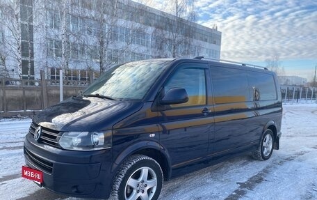 Volkswagen Caravelle T5, 2010 год, 2 200 000 рублей, 1 фотография