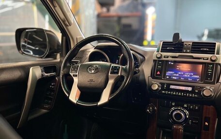 Toyota Land Cruiser Prado 150 рестайлинг 2, 2016 год, 3 600 000 рублей, 7 фотография