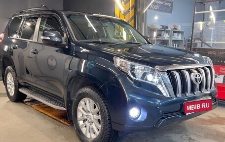 Toyota Land Cruiser Prado 150 рестайлинг 2, 2016 год, 3 600 000 рублей, 5 фотография