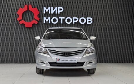 Hyundai Solaris II рестайлинг, 2015 год, 770 000 рублей, 2 фотография