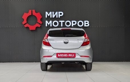 Hyundai Solaris II рестайлинг, 2015 год, 770 000 рублей, 5 фотография