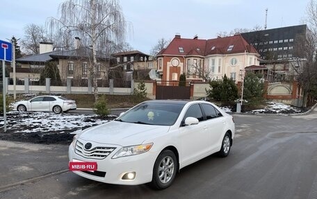 Toyota Camry, 2011 год, 1 425 000 рублей, 2 фотография