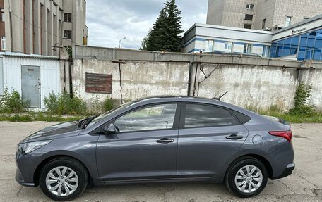 Hyundai Solaris II рестайлинг, 2021 год, 1 550 000 рублей, 1 фотография