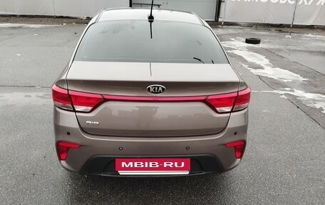 KIA Rio IV, 2017 год, 1 370 000 рублей, 6 фотография