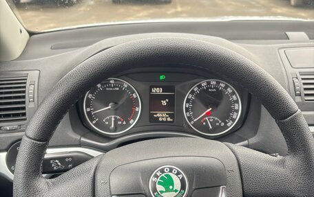 Skoda Octavia, 2010 год, 800 000 рублей, 10 фотография