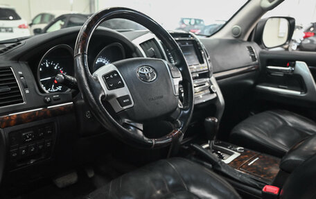 Toyota Land Cruiser 200, 2013 год, 4 200 000 рублей, 16 фотография