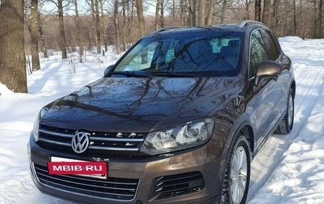 Volkswagen Touareg III, 2011 год, 1 930 000 рублей, 10 фотография