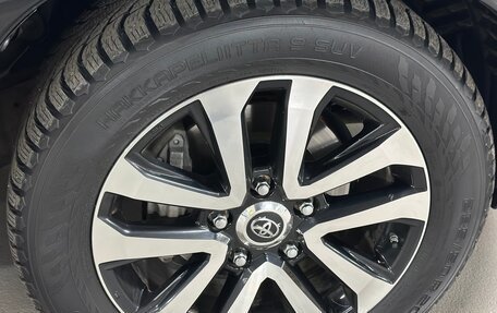 Toyota Land Cruiser 200, 2018 год, 8 800 000 рублей, 3 фотография