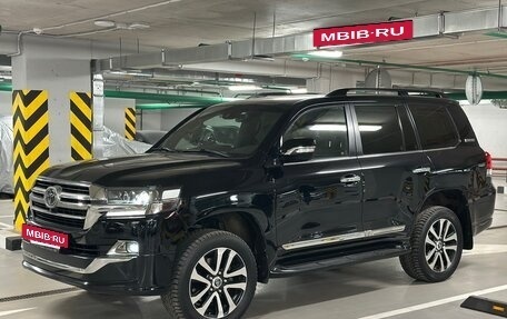Toyota Land Cruiser 200, 2018 год, 8 800 000 рублей, 10 фотография
