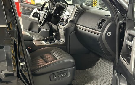 Toyota Land Cruiser 200, 2018 год, 8 800 000 рублей, 29 фотография