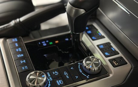 Toyota Land Cruiser 200, 2018 год, 8 800 000 рублей, 35 фотография