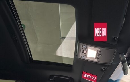 Toyota Land Cruiser 200, 2018 год, 8 800 000 рублей, 34 фотография