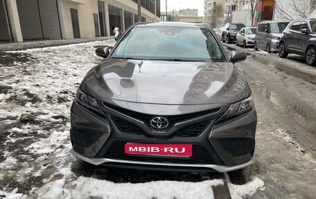 Toyota Camry, 2021 год, 3 200 000 рублей, 3 фотография