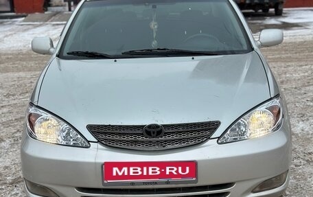 Toyota Camry V40, 2002 год, 580 000 рублей, 2 фотография