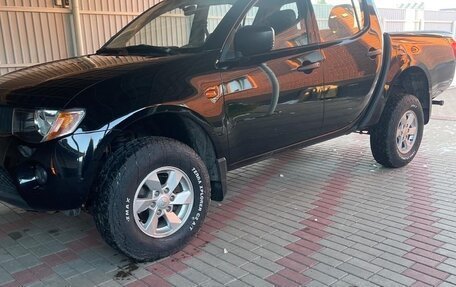 Mitsubishi L200 IV рестайлинг, 2008 год, 1 570 000 рублей, 4 фотография