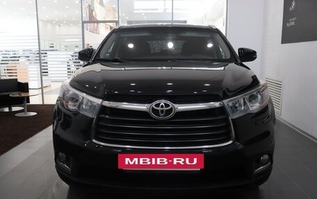 Toyota Highlander, 2020 год, 2 990 000 рублей, 12 фотография