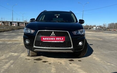 Mitsubishi Outlander III рестайлинг 3, 2011 год, 1 200 000 рублей, 9 фотография