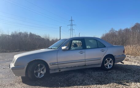 Mercedes-Benz E-Класс, 2002 год, 350 000 рублей, 2 фотография