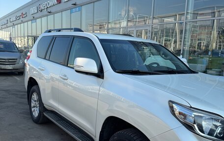 Toyota Land Cruiser Prado 150 рестайлинг 2, 2016 год, 4 200 000 рублей, 3 фотография