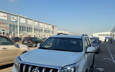 Toyota Land Cruiser Prado 150 рестайлинг 2, 2016 год, 4 200 000 рублей, 2 фотография