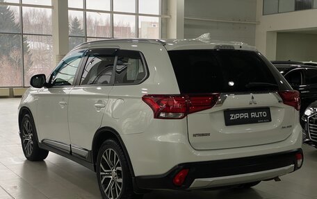 Mitsubishi Outlander III рестайлинг 3, 2018 год, 2 049 000 рублей, 9 фотография