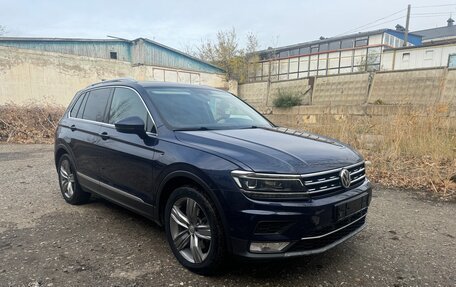 Volkswagen Tiguan II, 2017 год, 2 200 000 рублей, 4 фотография