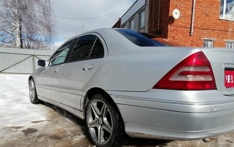 Mercedes-Benz C-Класс, 2001 год, 650 000 рублей, 1 фотография