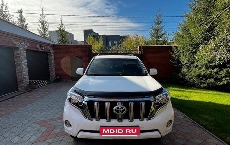 Toyota Land Cruiser Prado 150 рестайлинг 2, 2016 год, 4 000 000 рублей, 2 фотография