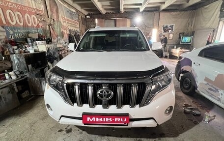 Toyota Land Cruiser Prado 150 рестайлинг 2, 2016 год, 4 000 000 рублей, 14 фотография