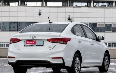 Hyundai Solaris II рестайлинг, 2018 год, 1 100 000 рублей, 1 фотография