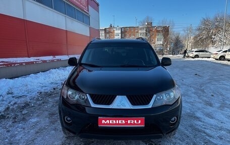 Mitsubishi Outlander III рестайлинг 3, 2008 год, 1 333 333 рублей, 1 фотография