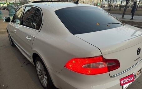 Skoda Superb III рестайлинг, 2011 год, 1 050 000 рублей, 6 фотография