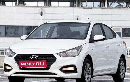 Hyundai Solaris II рестайлинг, 2018 год, 1 100 000 рублей, 11 фотография