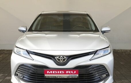 Toyota Camry, 2019 год, 2 650 000 рублей, 2 фотография