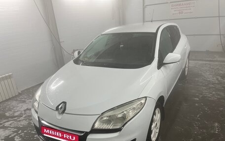 Renault Megane III, 2012 год, 580 000 рублей, 2 фотография