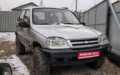 Chevrolet Niva I рестайлинг, 2004 год, 350 000 рублей, 1 фотография