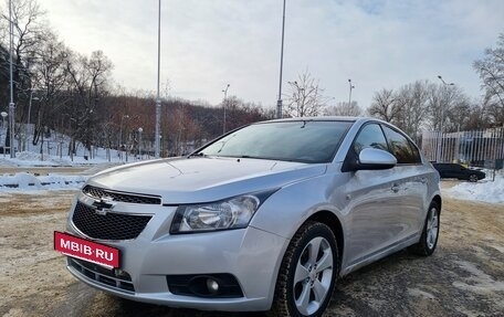 Chevrolet Cruze II, 2009 год, 590 000 рублей, 3 фотография