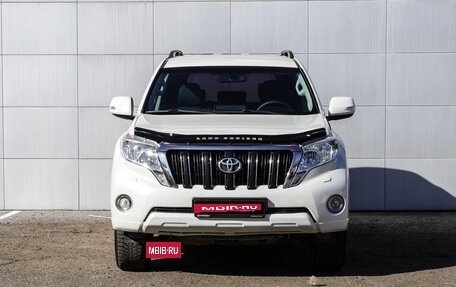 Toyota Land Cruiser Prado 150 рестайлинг 2, 2013 год, 3 099 000 рублей, 3 фотография