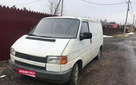 Volkswagen Transporter T4, 1992 год, 369 999 рублей, 1 фотография